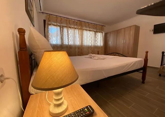 Penelope's ι Apartment *